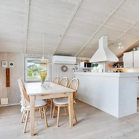 Holiday home Stunning In Romo With Sauna Bolilmark